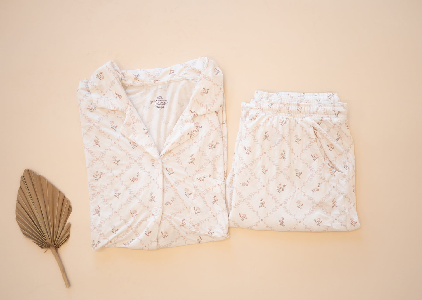 Vintage Rose Women’s Flare Set