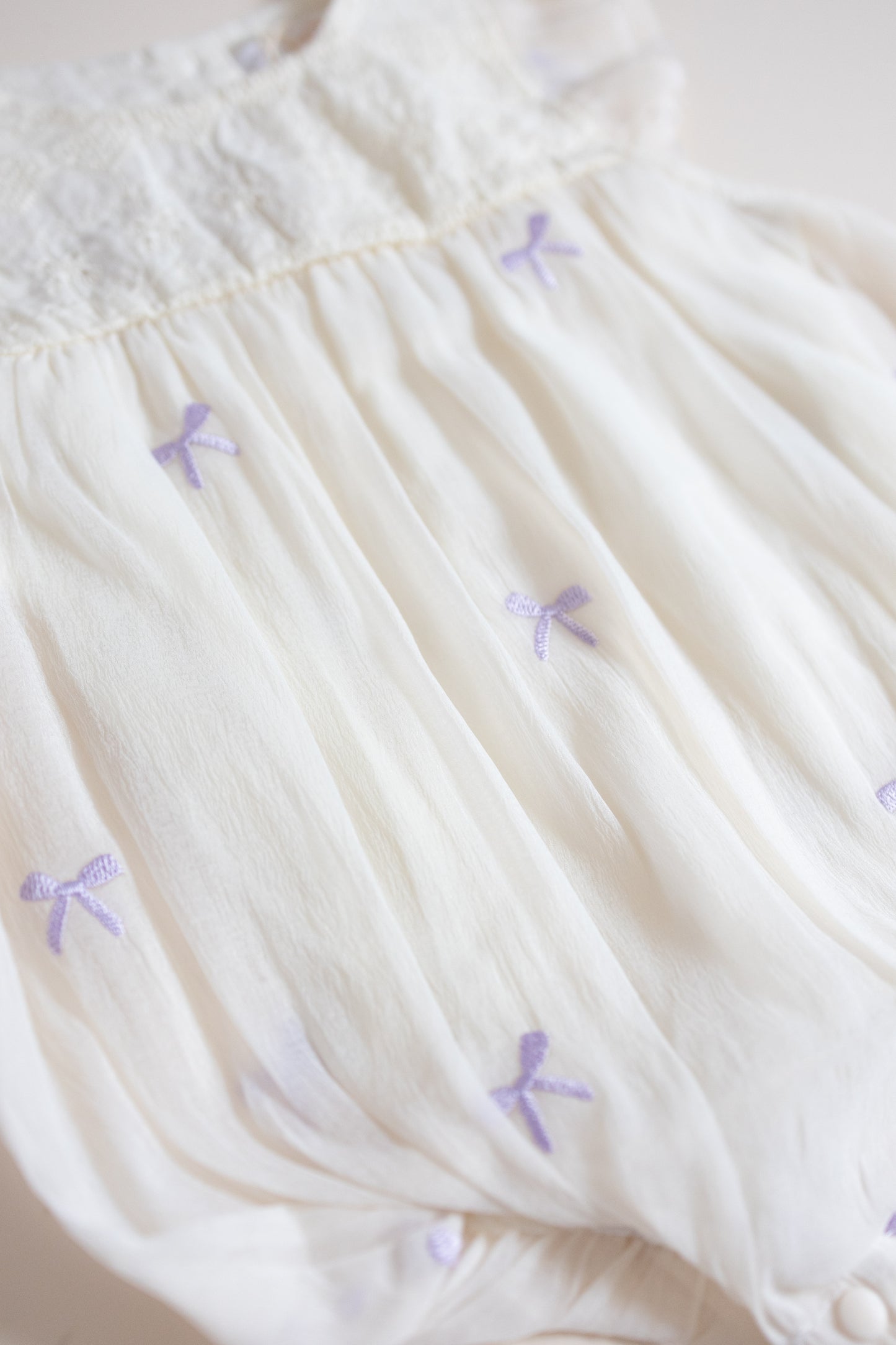 Lilac Bow Bubble